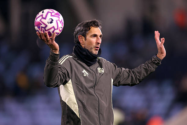 MANCHESTER, ENGLAND - DECEMBER 16: Diego López Goalkeeping coach of Real Madrid gestures prior to the Premier League International Cup match between Manchester City and Real Madrid Castilla at Joie Stadium on December 16, 2025 in Manchester, England. (Photo by Ben Roberts Photo/Getty Images)