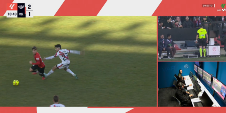 Óscar Valentín expulsado mallorca