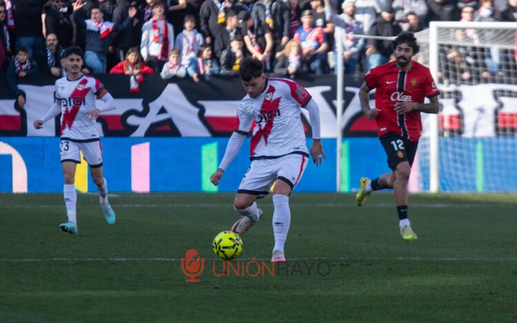 Ratiu alcanza 100 partidos con el Rayo Vallecano 1 Andrei Ratiu