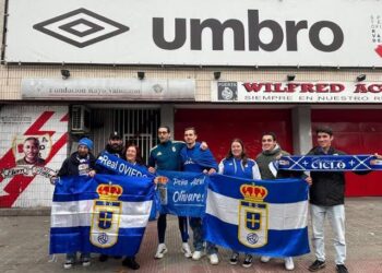 La afición del Oviedo muestra su malestar tras la cancelación del partido ante el Rayo billetes