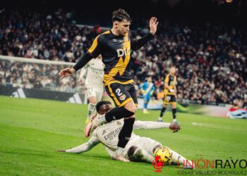 Ratiu vuelve a ser titular tras superar su lesión