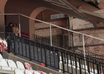 valla mampara sector visitante Vallecas