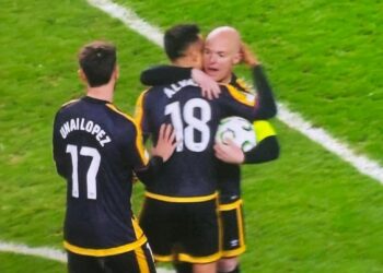 Isi doblete asistencias