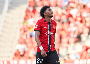 MALLORCA, SPAIN - AUGUST 23: Johan Mojica of RCD Mallorca looks on during the LaLiga EA Sports match between RCD Mallorca and RC Celta de Vigo at Estadio de Son Moix on August 23, 2025 in Mallorca, Spain. (Photo by Rafa Babot/Getty Images)