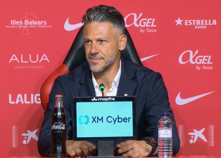 Demichelis, tras la victoria ante el Rayo: "Llegaba un equipo con las ideas muy claras y que tiene menos puntos de los que merece. Cuando lo analizas dices 'guau'" 1 Demichelis rueda de prensa mallorca rayo 2025-26