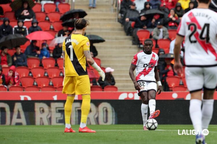 Nobel Mendy salió señalado del duelo ante el Mallorca 1 Mendy Rayo Mallorca
