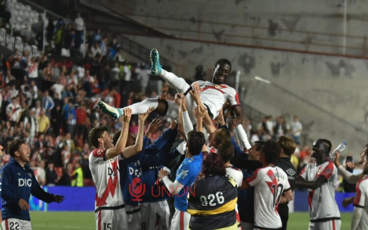 Mumin manteado en Vallecas