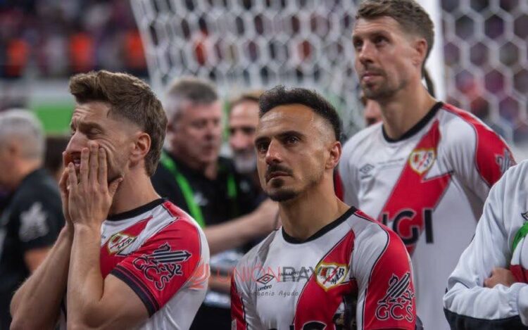 Álvaro García agradece el apoyo de todos los rayistas: "Vallekas merece levantar un título" 1 Álvaro García