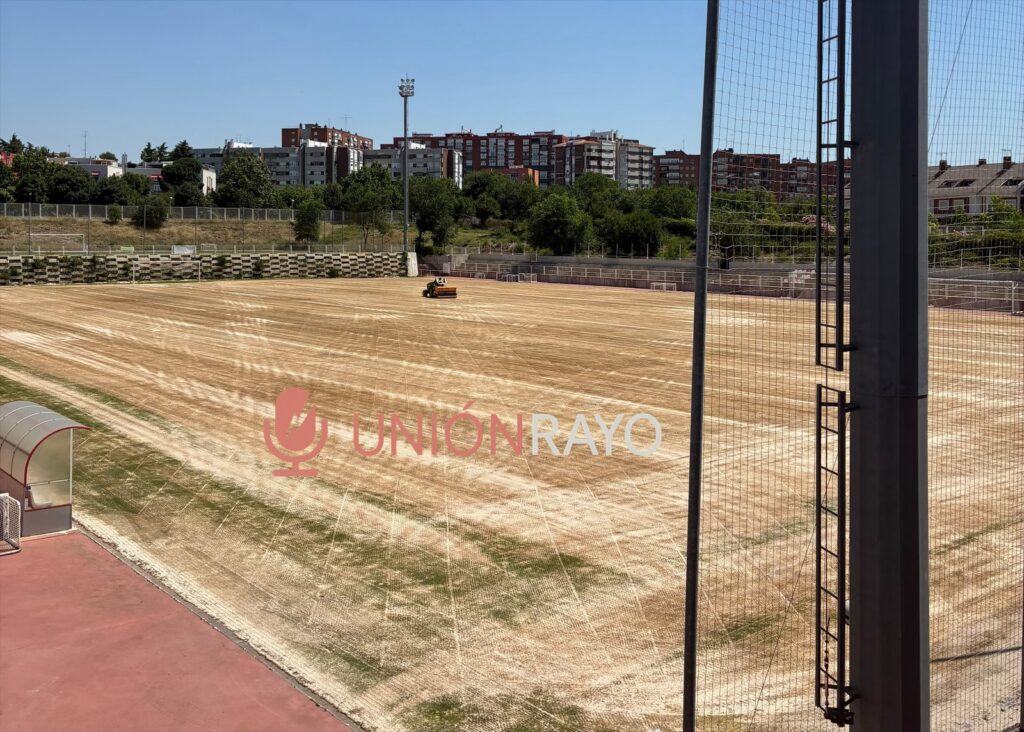 El Rayo Vallecano renueva el césped de la Ciudad Deportiva de cara a la próxima temporada 2 ezy watermark 30 05 2026 02 56 59 9600p. m