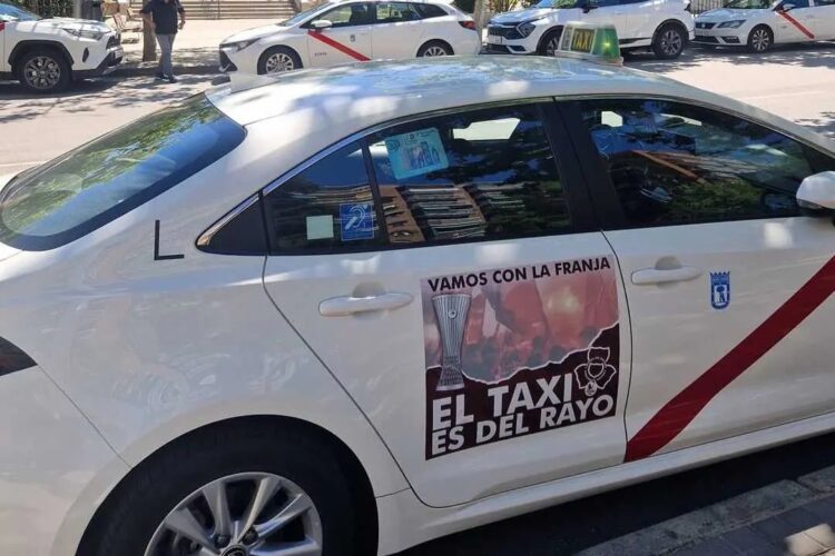 El Taxi de Madrid muestra su apoyo al Rayo Vallecano para la Final de la Conference League 1 img 9293