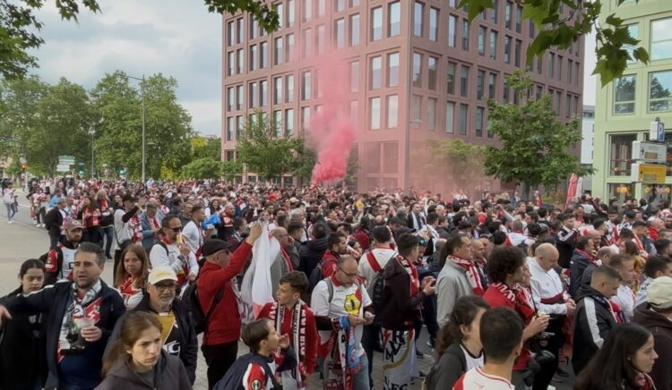La Fiesta de la afición del Rayo Vallecano en la Fan Zone de Leipzig 1 img 9296