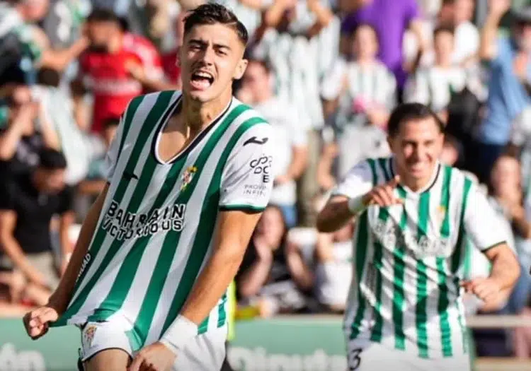 Dani Requena, nuevo nombre en la agenda del Rayo Vallecano 1 Requena