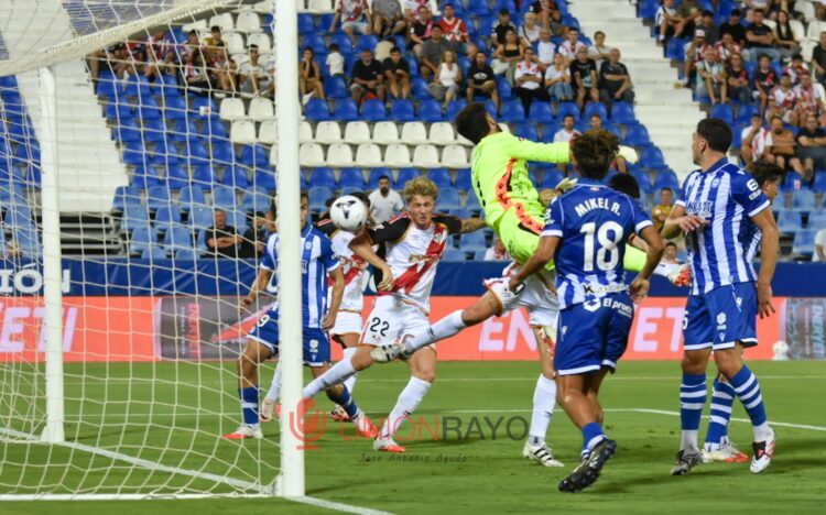 Pelayo marca, pero el VAR anula el gol del Rayo por una mano en el 36’ 1 3ba0f7ba c61c 482e 9e37 af922bcea927