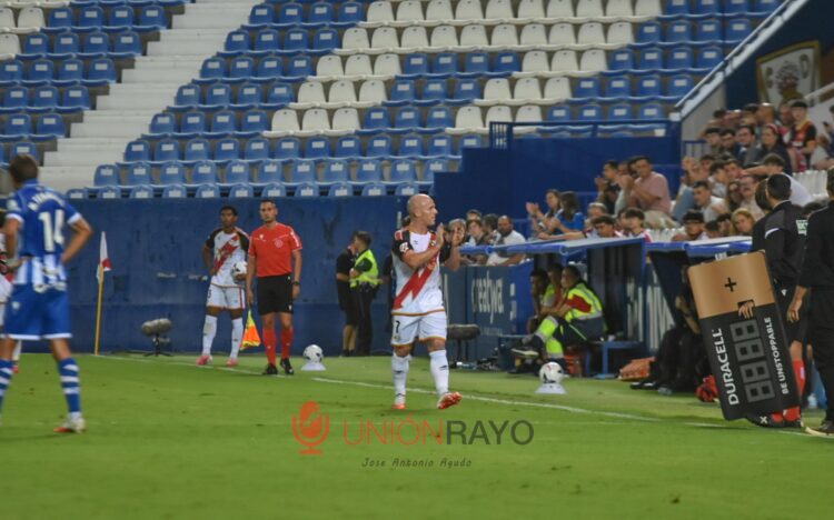 Isi se retira lesionado del Rayo-Alavés 1 5ae0e896 7039 40a9 b549 8f377bac209e