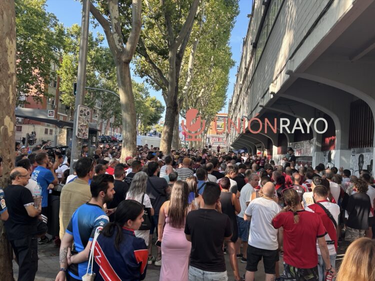 Cientos de aficionados del Rayo se reúnen en una Asamblea Abierta para debatir el futuro del club 1 ezy watermark 02 08 2026 07 18 27 6100p. m