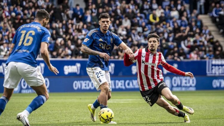 Javi López gana fuerza para el lateral izquierdo del Rayo junto a Álex Moreno 1 img 5893