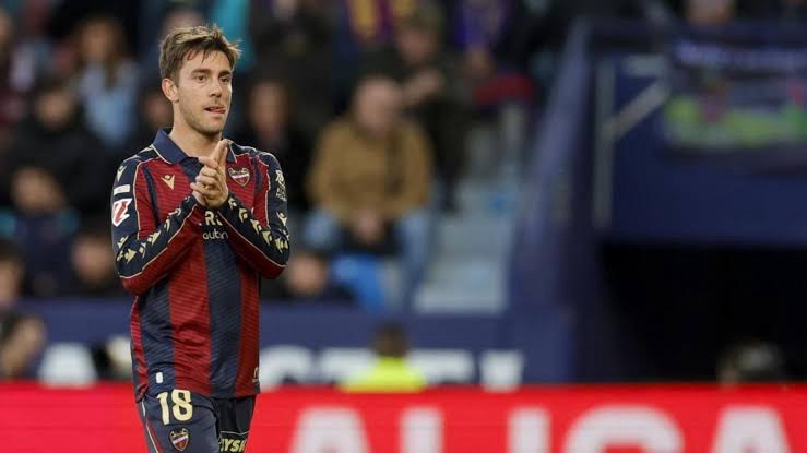 El Rayo se reúne con Iker Losada para su fichaje 1 img 6248