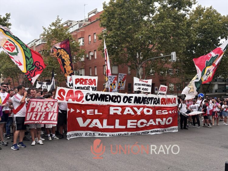 Multitudinaria manifestación en defensa del Rayo Vallecano: el rayismo toma las calles de Vallecas 1 ezy watermark 05 09 2026 05 52 56 1960p. m