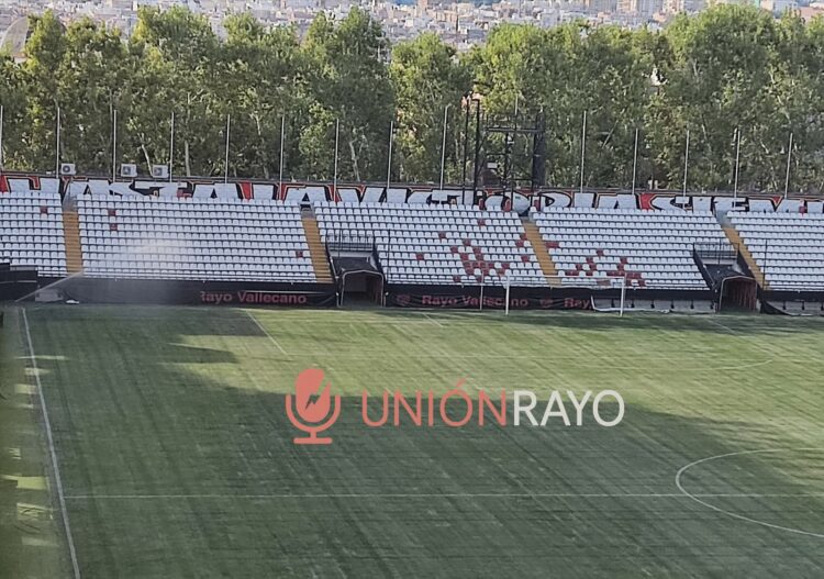 El Rayo comienza el cambio del césped de Vallecas a invierno 1 ezy watermark 18 09 2026 05 57 35 7010p. m