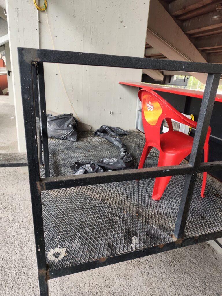Aficionados del Rayo denuncian aún falta de mantenimiento en la vuelta del estadio de Vallecas 3 48ead177 0d2f 4e71 85f5 62273259924c