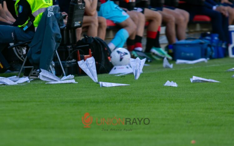 Las protestas de la afición del Rayo sigue en pie 1 8af6d0bc 64fe 4e6f 8977 fb2d38c4e14e