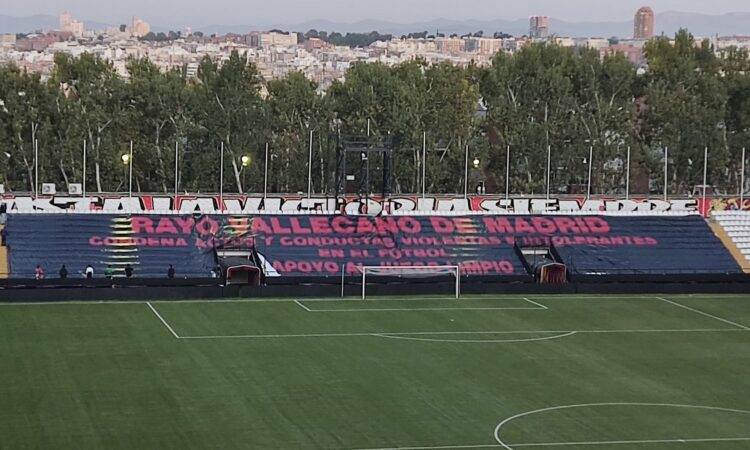 El fondo de Vallecas lucirá una pancarta contra la violencia ante el Elche 1 fc160afb 1a19 47f7 b6e0 37332680530f