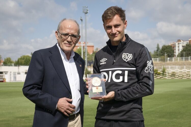 Jorge de Frutos recibe la Medalla de Oro de la Federación de Castilla y León 1 img 9497