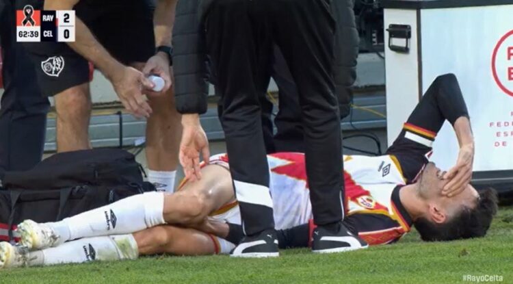 Óscar Valentín se retira con un fuerte golpe en la rodilla derecha ante el Celta 1 img 9860